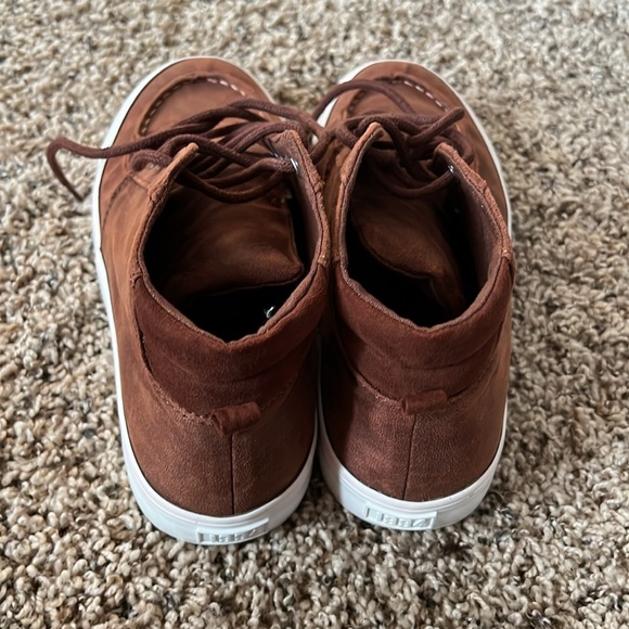 Old Navy boys shoes - Picture 4 of 5